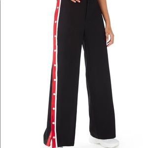 Side striped button pants